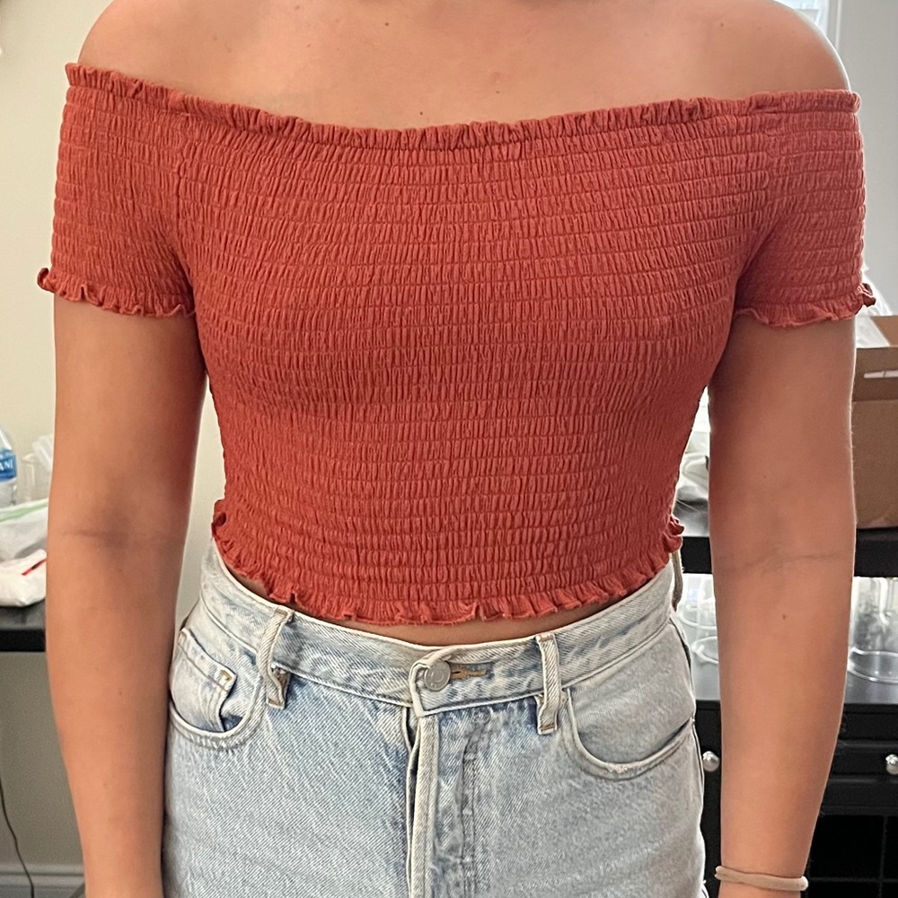 Burnt orange off shoulder ruched crop top stretchy worn once size M